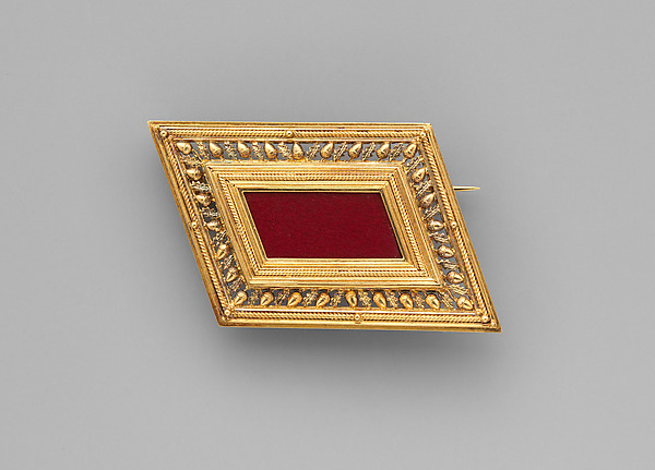 Lot 8: Boucheron